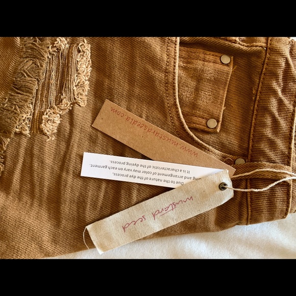 NEVER WORN Stagecoach High Waisted Shorts - Picture 4 of 5